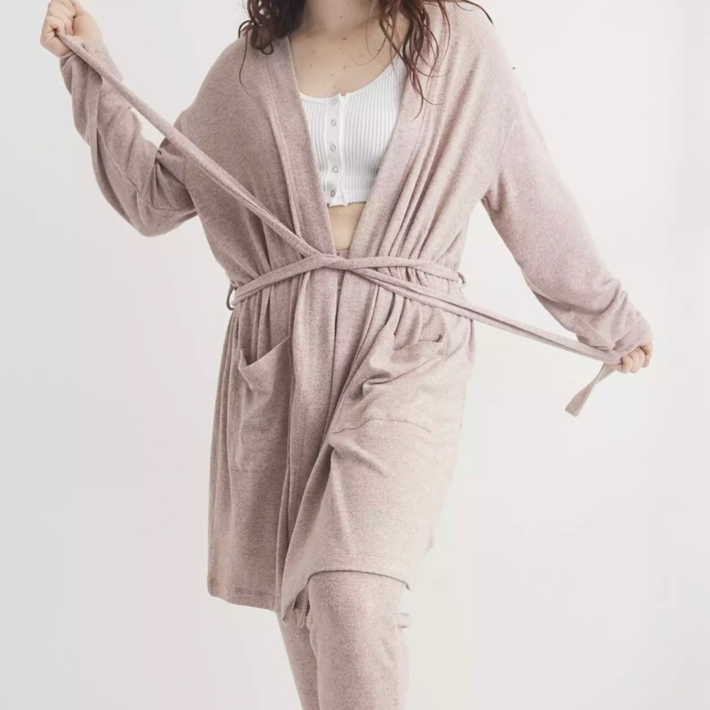 Aerie So Soft Plush Robe in Pink